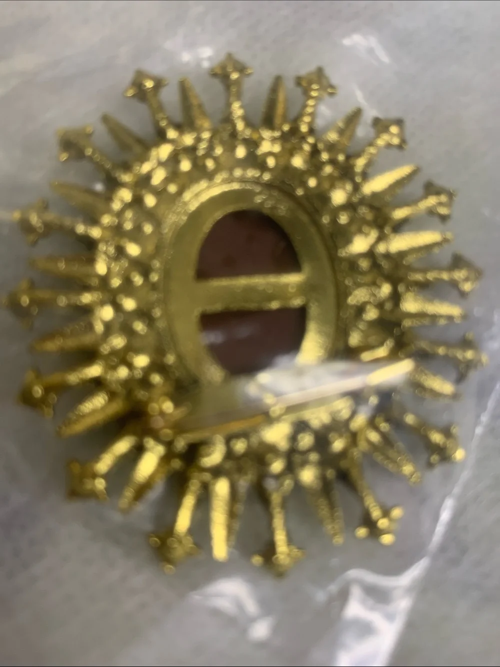 N/A elegant gold